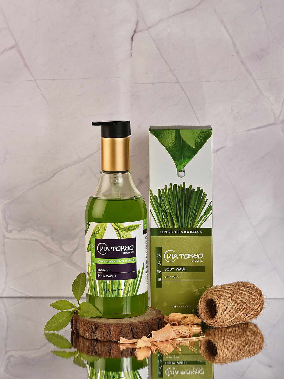 

VIA TOKYO ORGANIC Lemongrass & Tea Tree Oil Antiseptic Body Wash 285 ml, Green