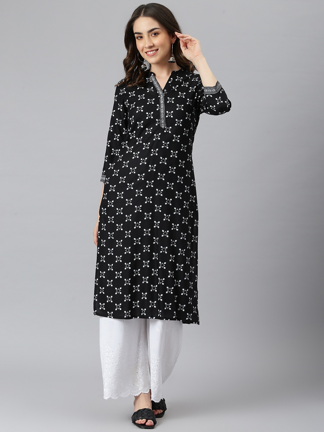 

DESI BEATS Women Black & White Ethnic Motifs Printed Kurta