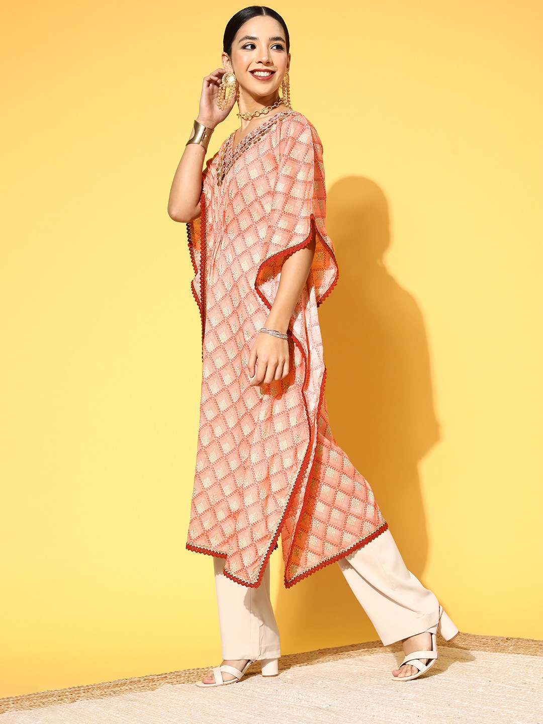 

ZOLA Women Peach-Coloured Floral Printed Kimono Sleeves Mirror Work Kurta