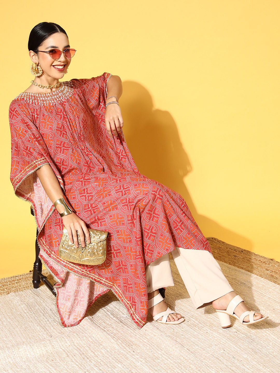 

ZOLA Women Coral Ethnic Motifs Printed Flared Sleeves Kaftan Kurta