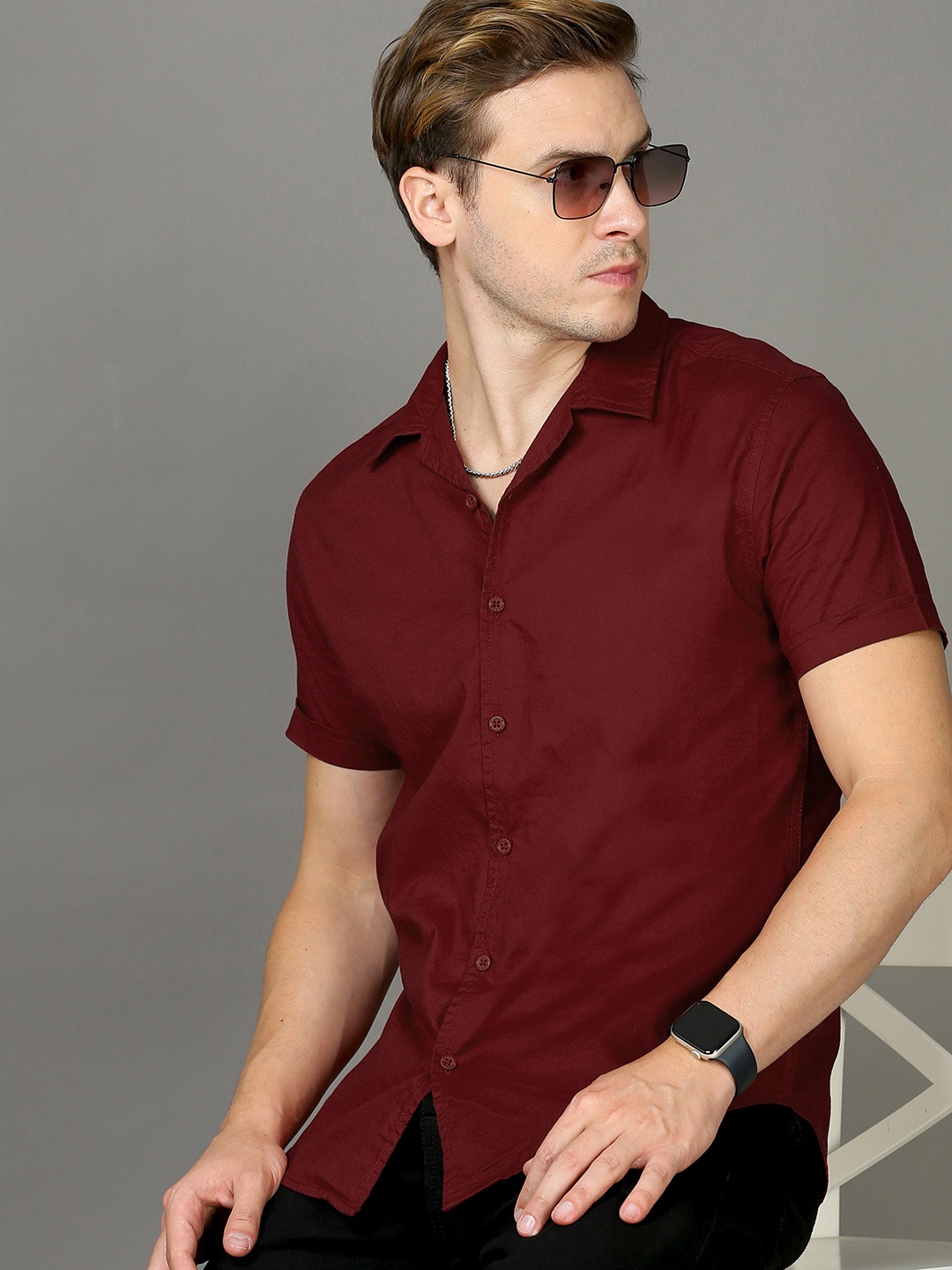 

HERE&NOW Men Maroon Solid Cotton Casual Shirt