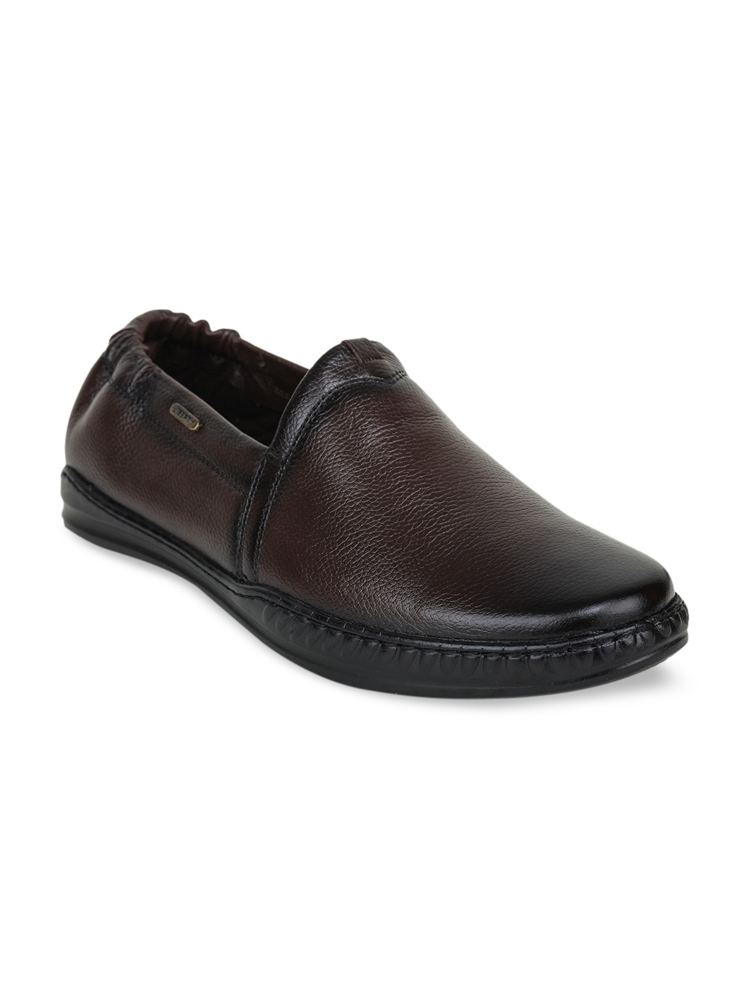 

Liberty Men Brown Textured Leather Trekking Shoes