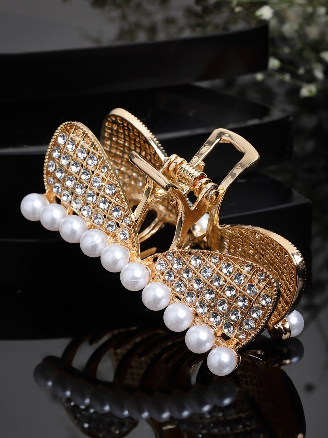 

PANASH Women Gold-Toned & White Stone-Studded Embellished Pearl Claw Clip