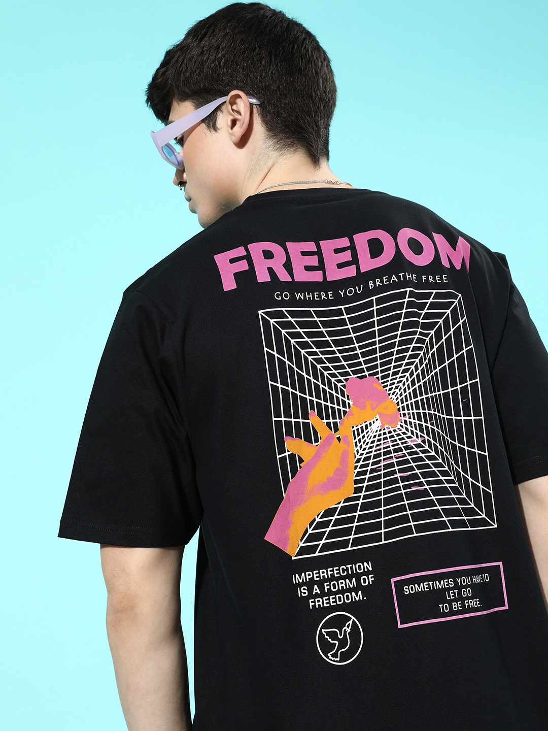 

Difference of Opinion Men Black Printed Pure Cotton Oversized T-shirt