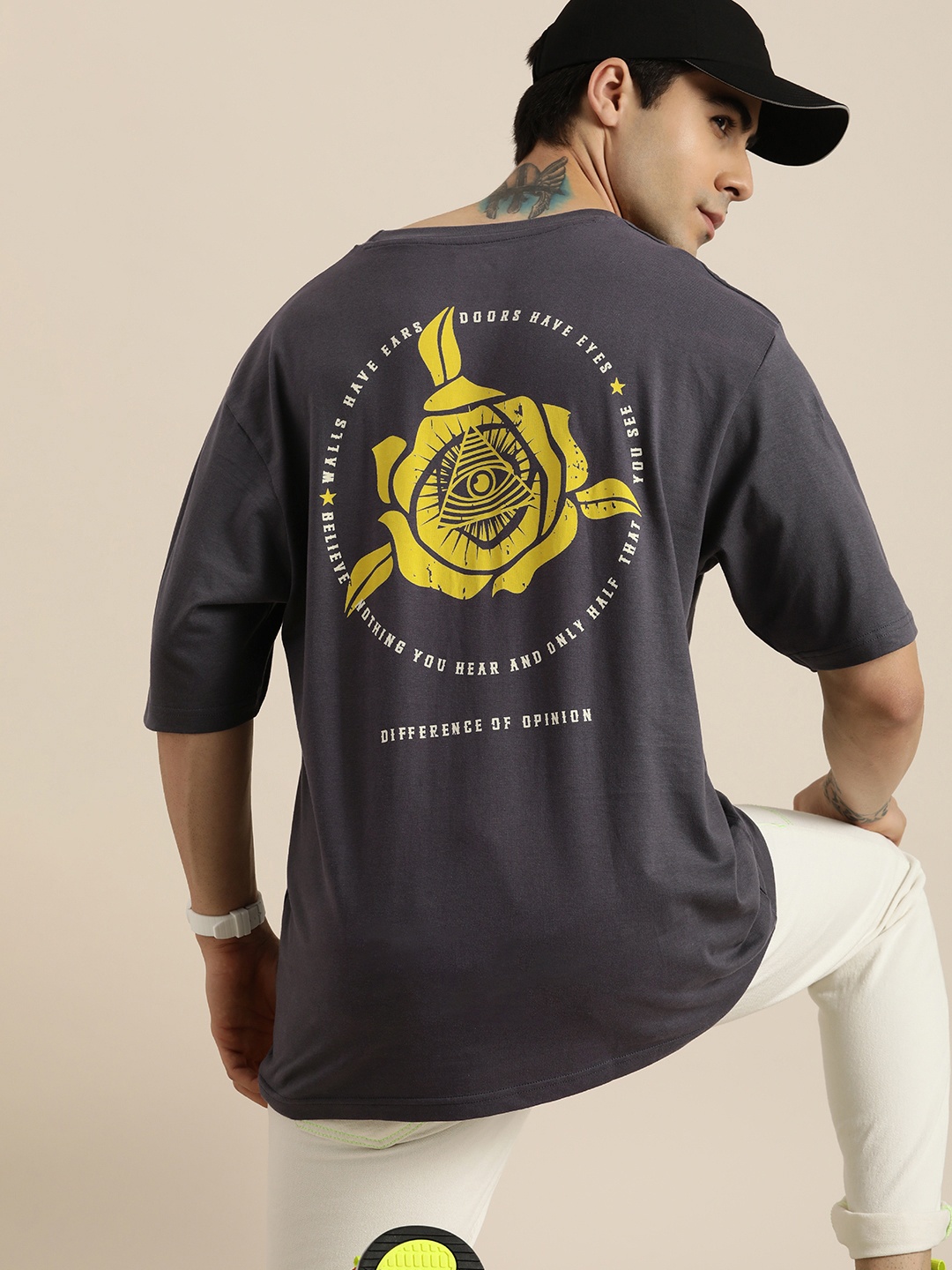

Difference of Opinion Men Grey Printed Pure Cotton Loose T-shirt