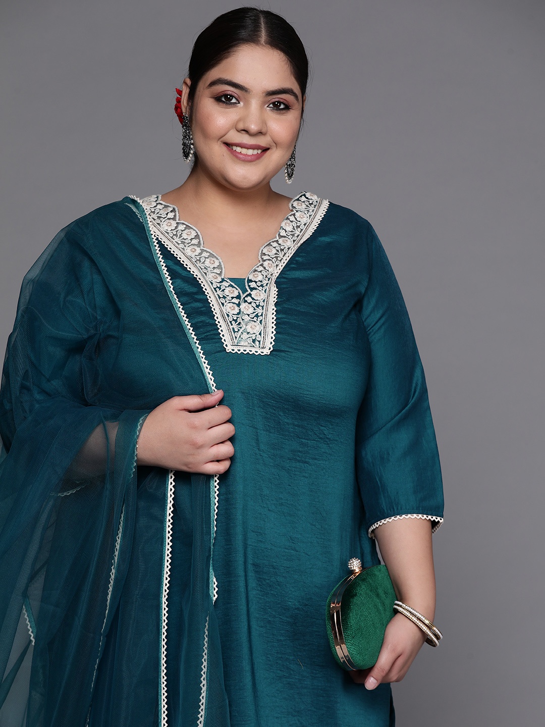 

INDDUS PLUS Women Teal Green Embroidered Thread Work Kurta with Palazzos & With Dupatta