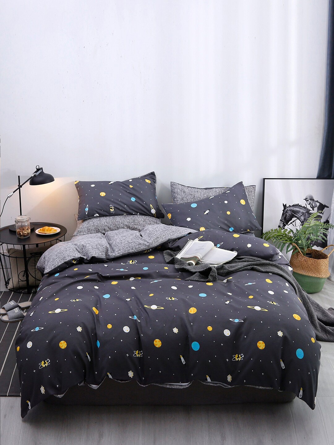 

JC Collection Black Printed Double King Bed Cover With 2 Pillow Covers