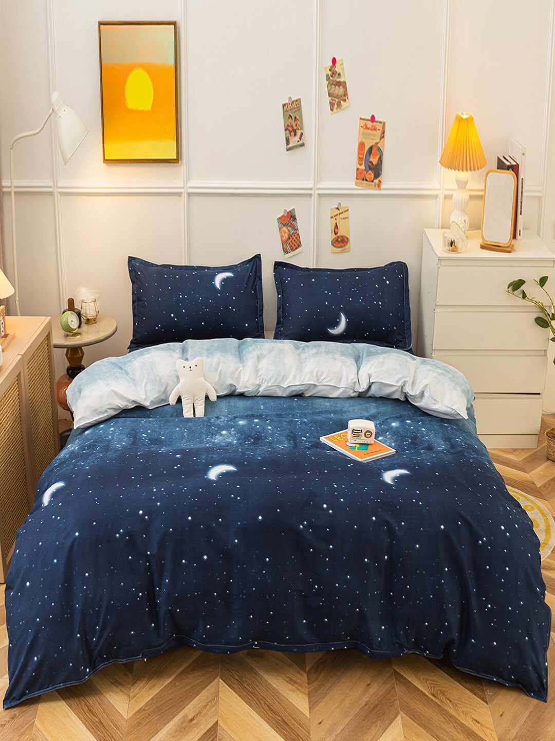 

JC HOME Navy Blue & White Printed Bedding Set