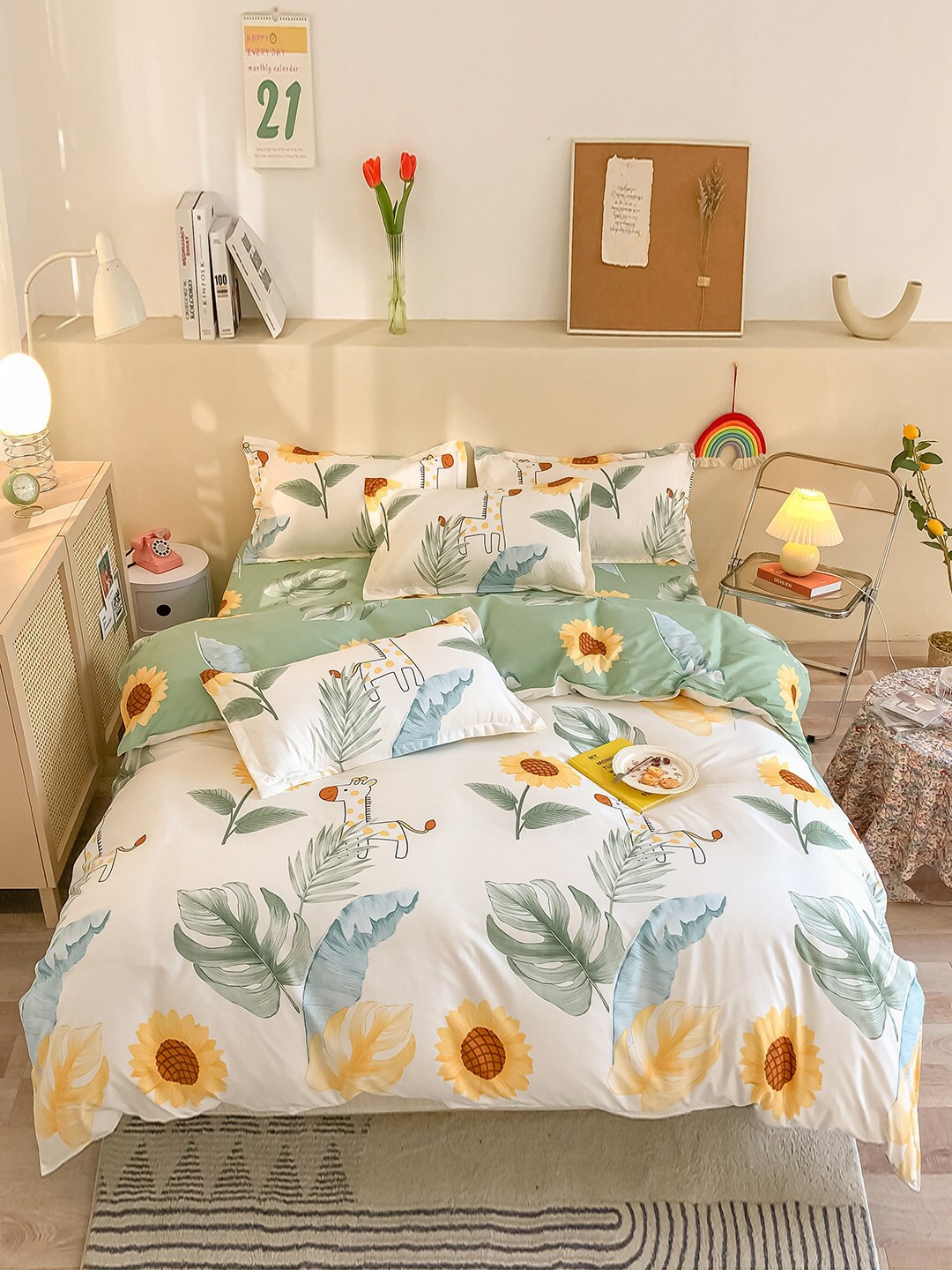 

JC HOME Green & White Floral Printed Double Queen Bedding Set