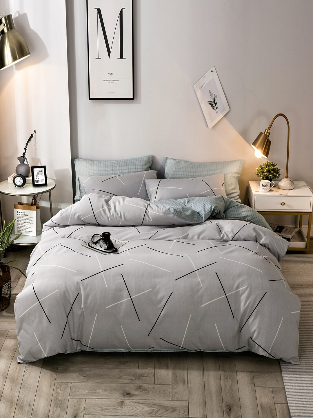 

JC HOME Grey Printed Double King Bedding Set with 2 Pillow Covers 1 Quilt Cover