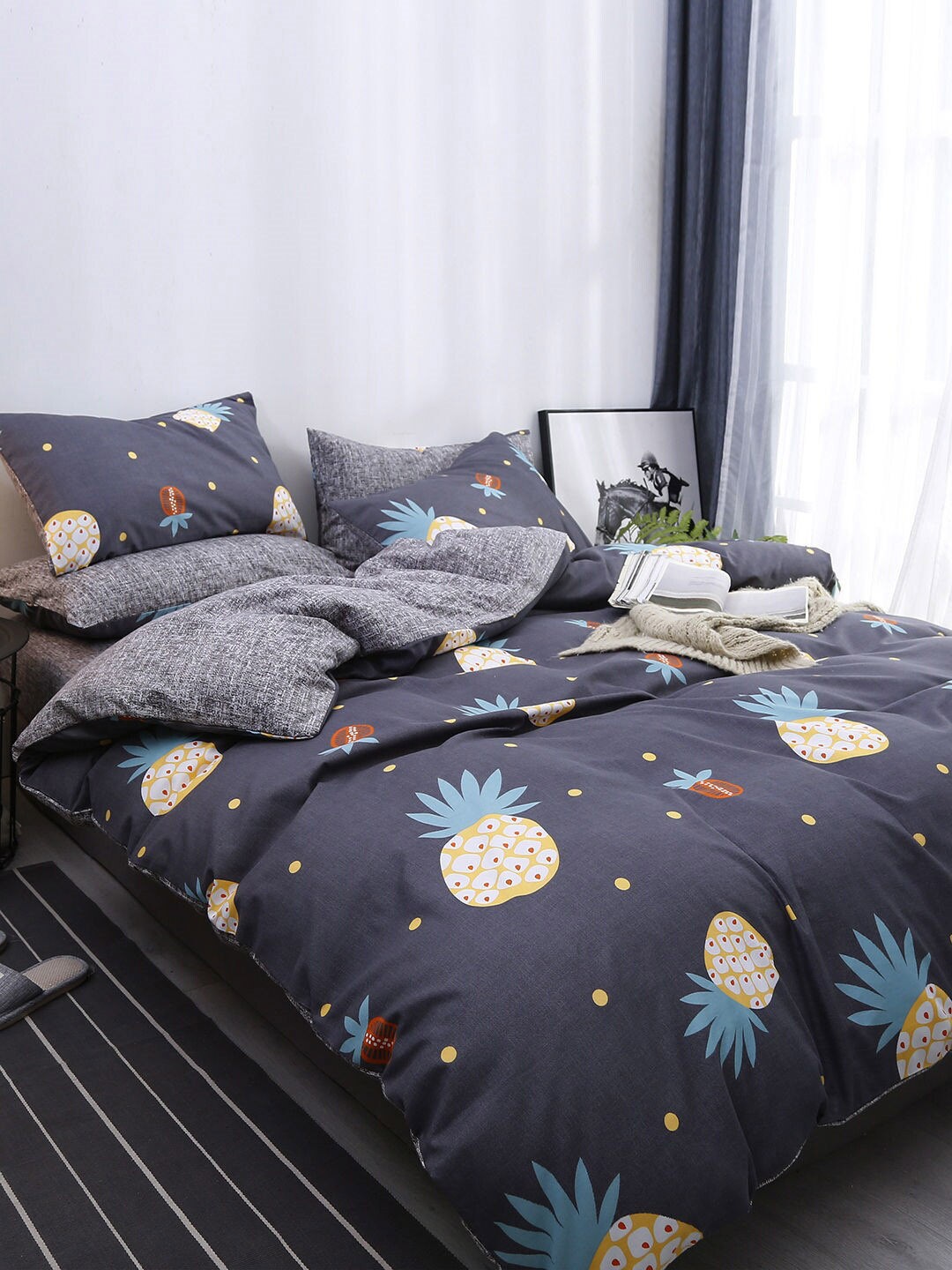 

JC Collection Black Printed King Bedsheet with 2 Pillow Covers & Quilt Cover