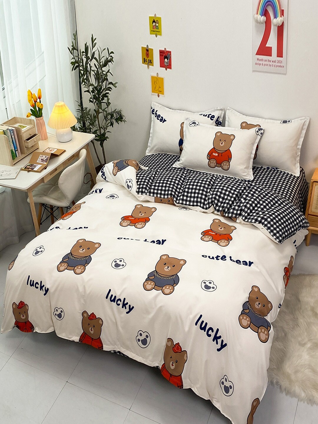 

JC Collection Black & White Printed Double King Bedding Set