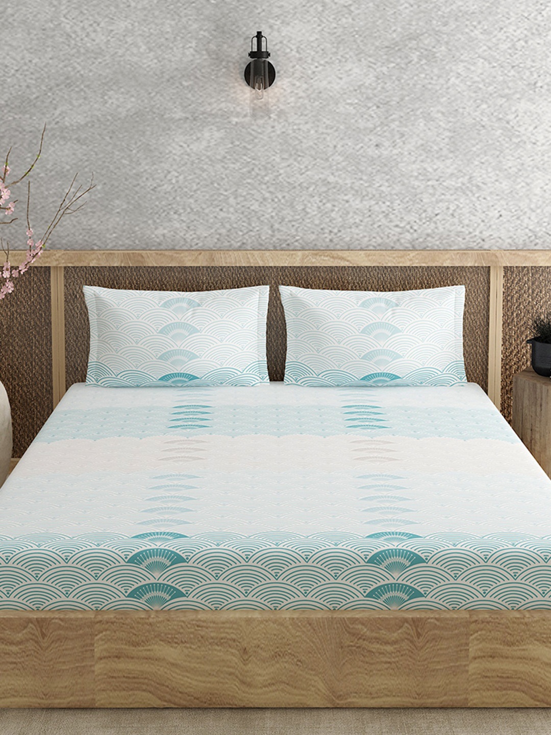 

Duroflex Blue & White 144 TC Cotton Queen Bedsheet with 2 Pillow Covers