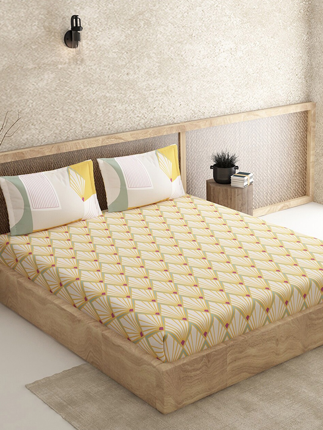 

Duroflex Yellow & White Geometric 120 TC Queen Bedsheet with 2 Pillow Covers