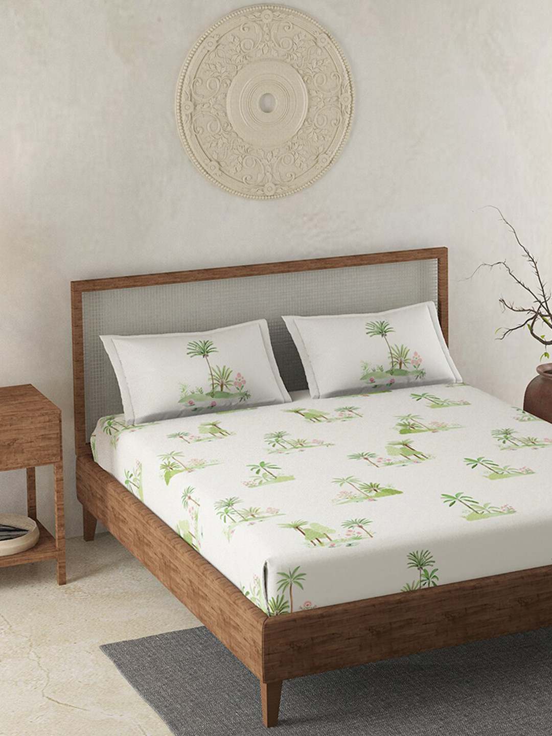 

Duroflex Cream-Coloured & Green Floral 210 TC Pure Cotton Queen Bedsheet & 2 Pillow Covers