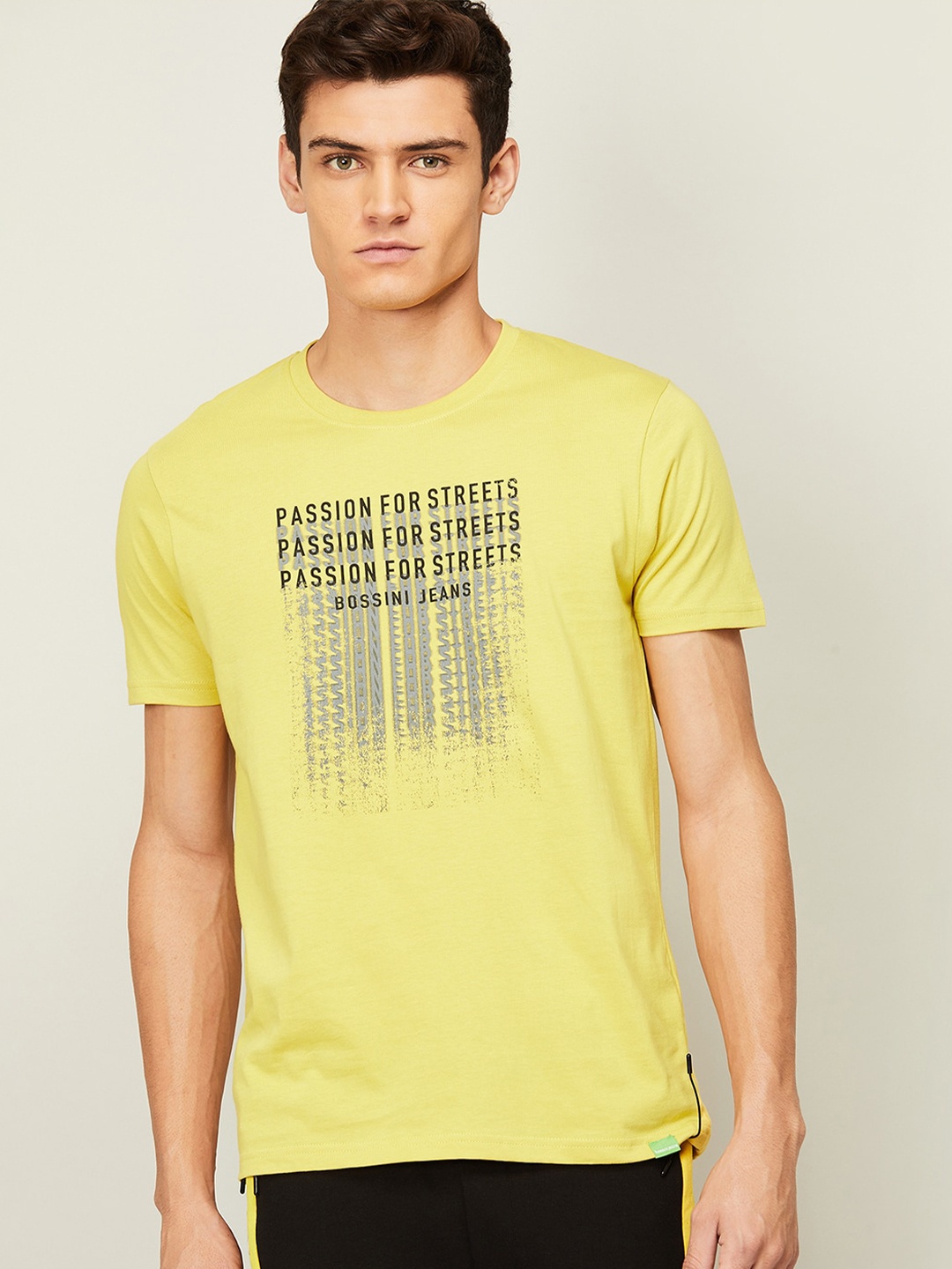 

Bossini Men Yellow Typography Printed Slim Fit T-shirt