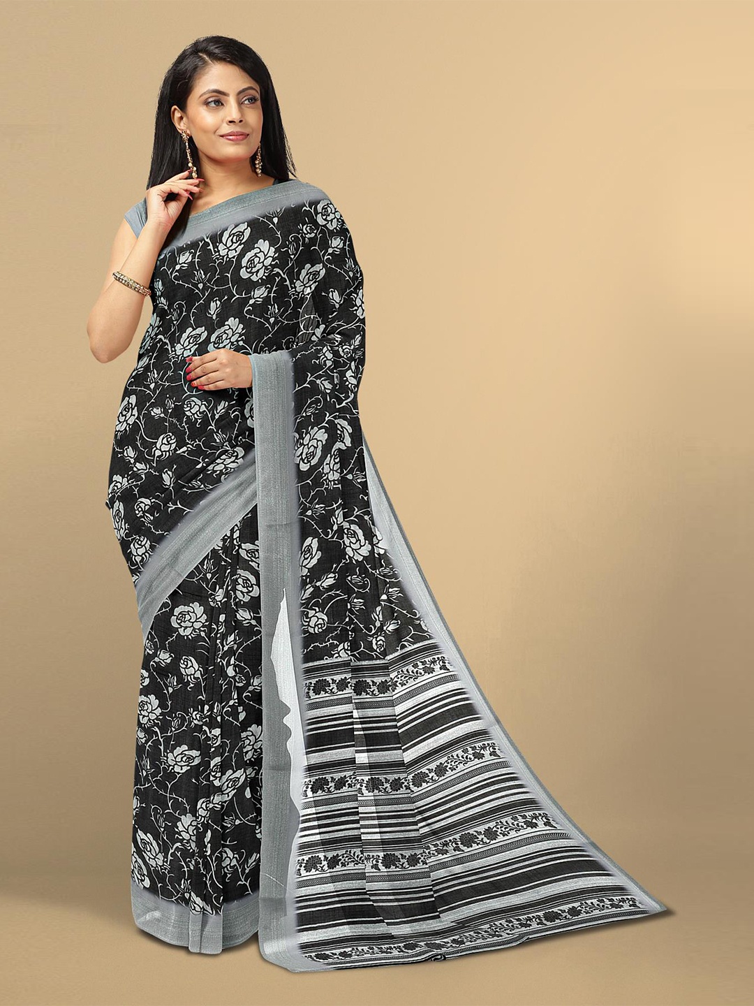 

Kalamandir Black & White Floral Linen Blend Saree