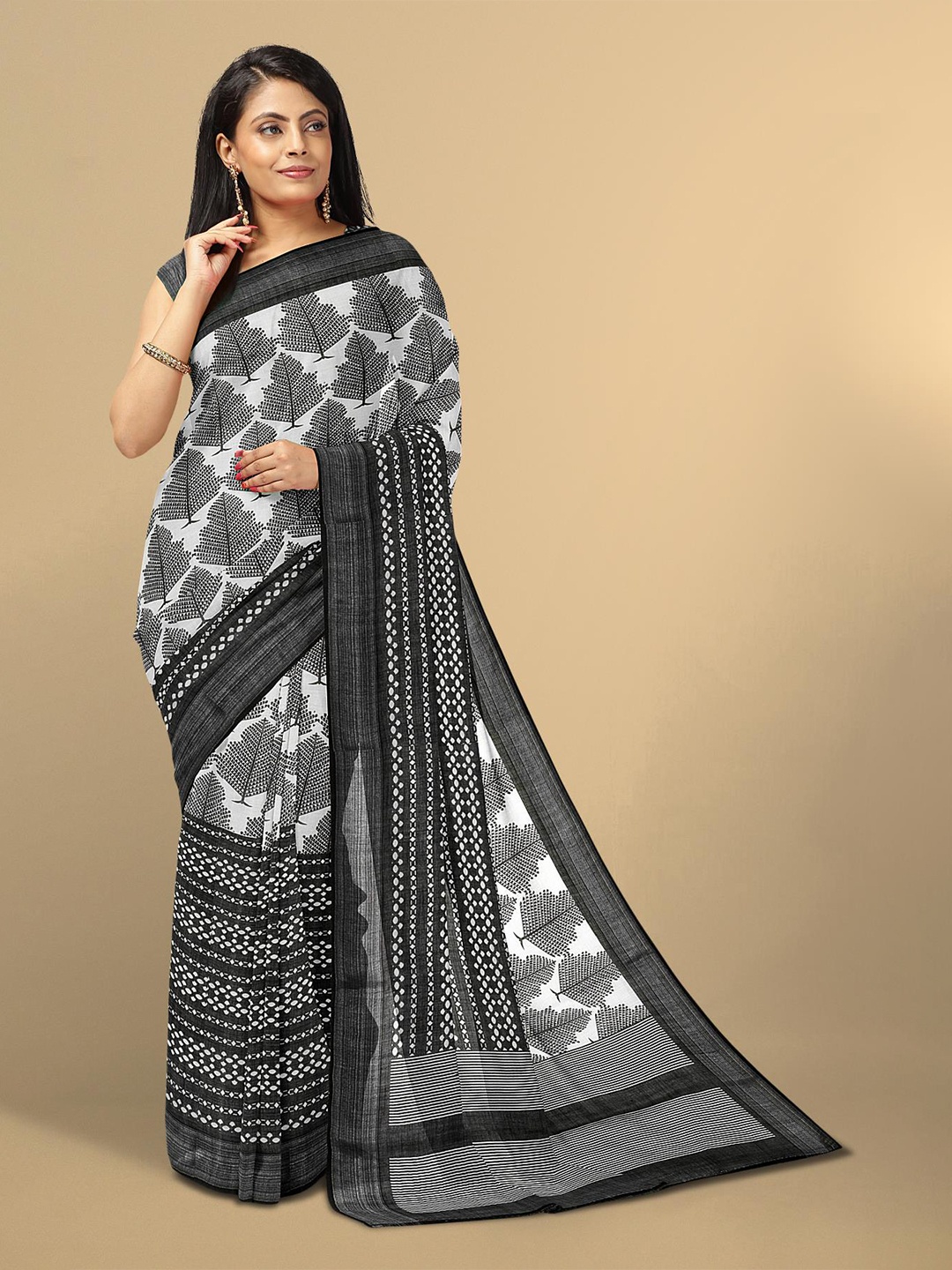 

Kalamandir White & Black Linen Blend Saree
