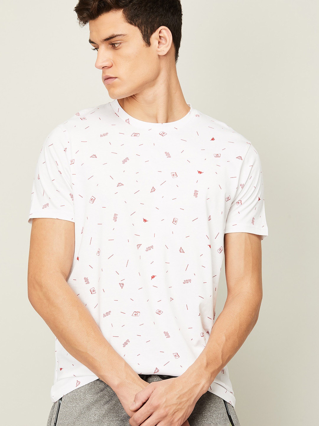 

Kappa Men White Printed Slim Fit T-shirt