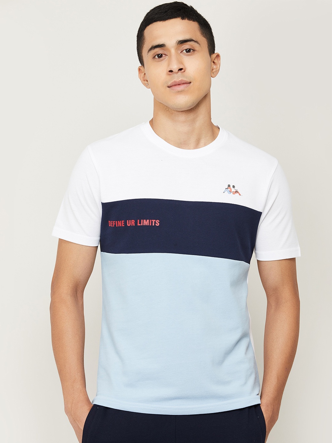 

Kappa Men White & Blue Colourblocked Slim Fit T-shirt