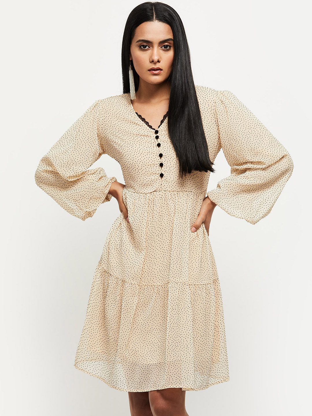 

max Women Ivory Puff Sleeves With V-Neck Dress, White