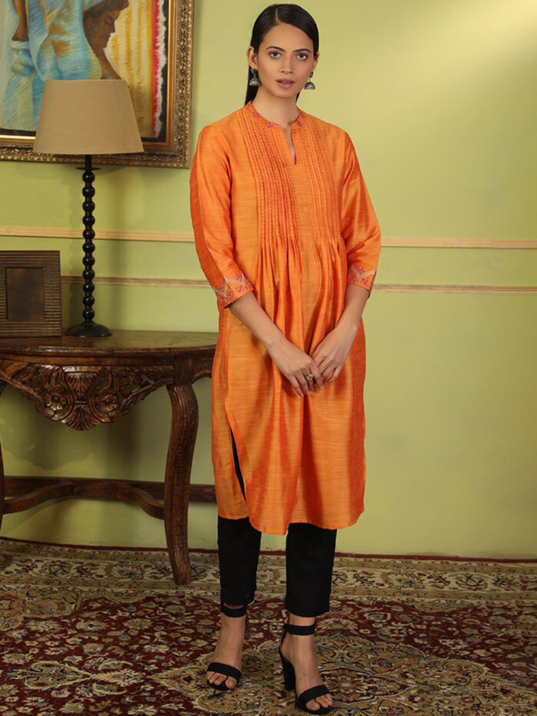 

BARARA ETHNIC Women Embroidered Pure Cotton Kurta, Orange