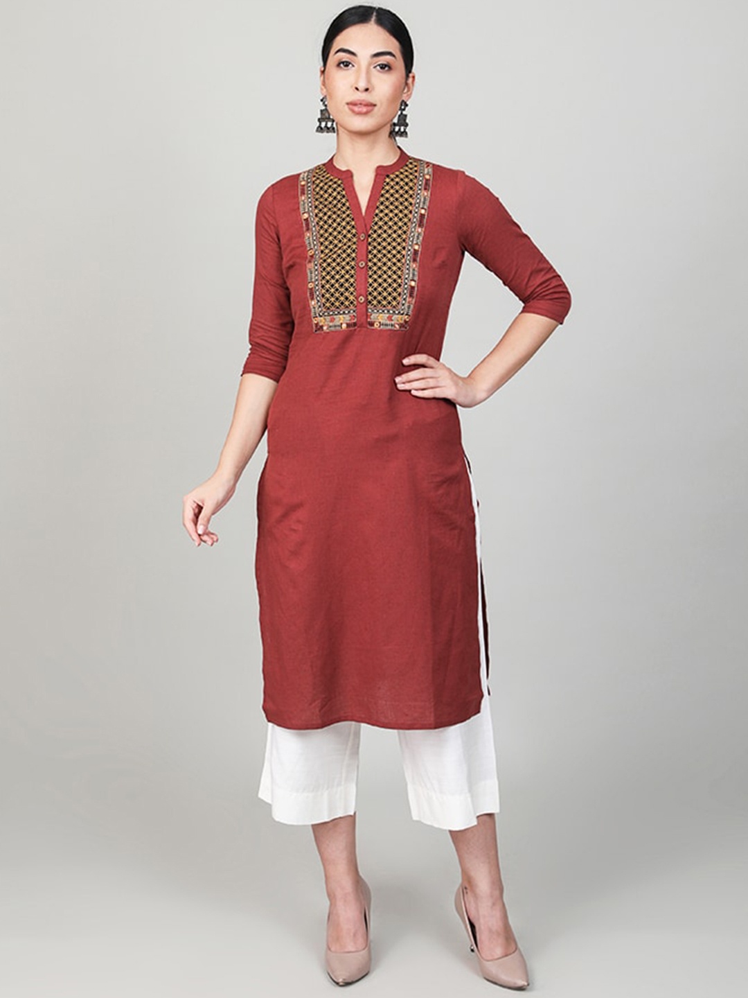 

BARARA ETHNIC Women Floral Yoke Design Panelled Pure Cotton Kurta, Red