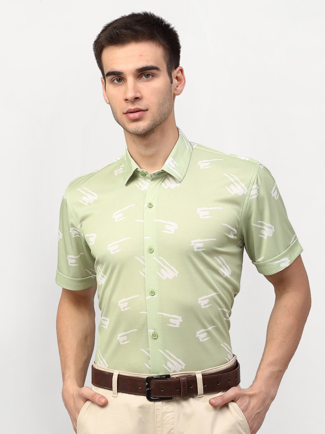 

JAINISH Men Green Standard Printed Formal Shirt