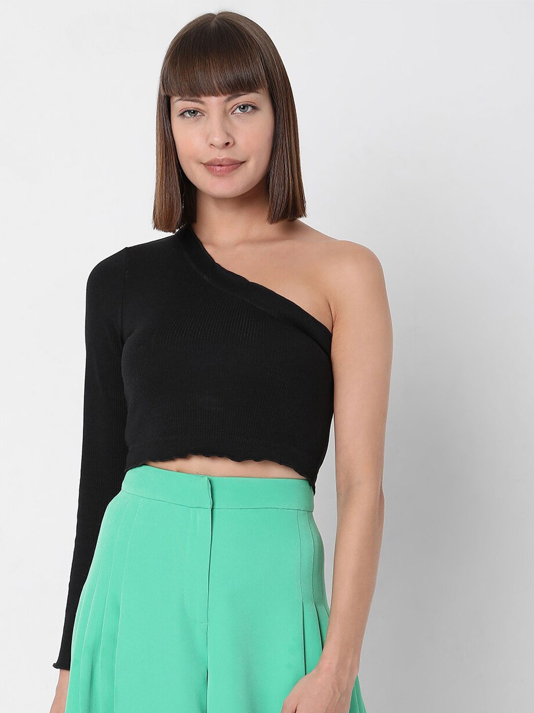 

Vero Moda Women Black Solid One Shoulder Fitted Crop Top