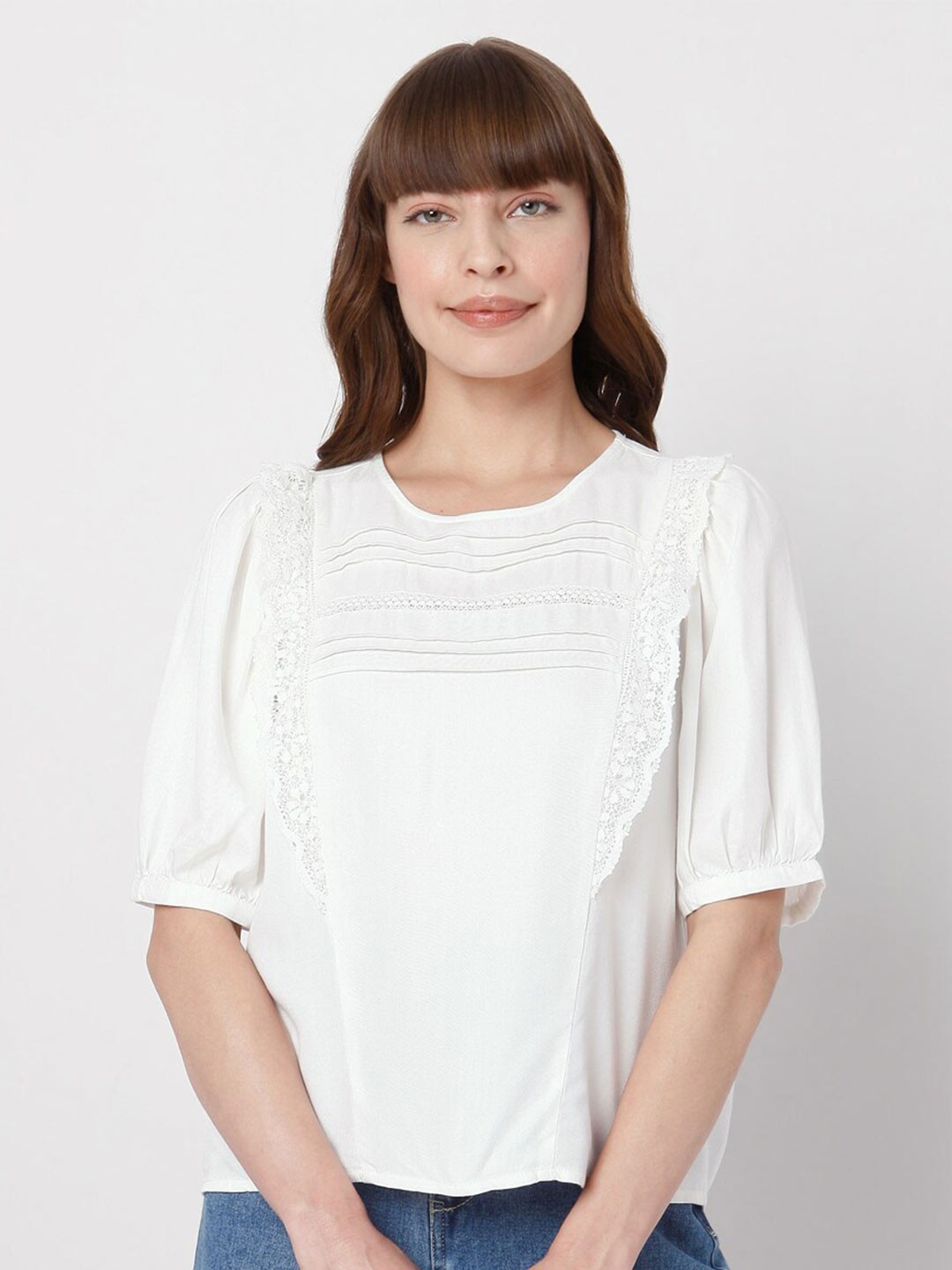 

Vero Moda Women White Solid Round Neck Regular Top