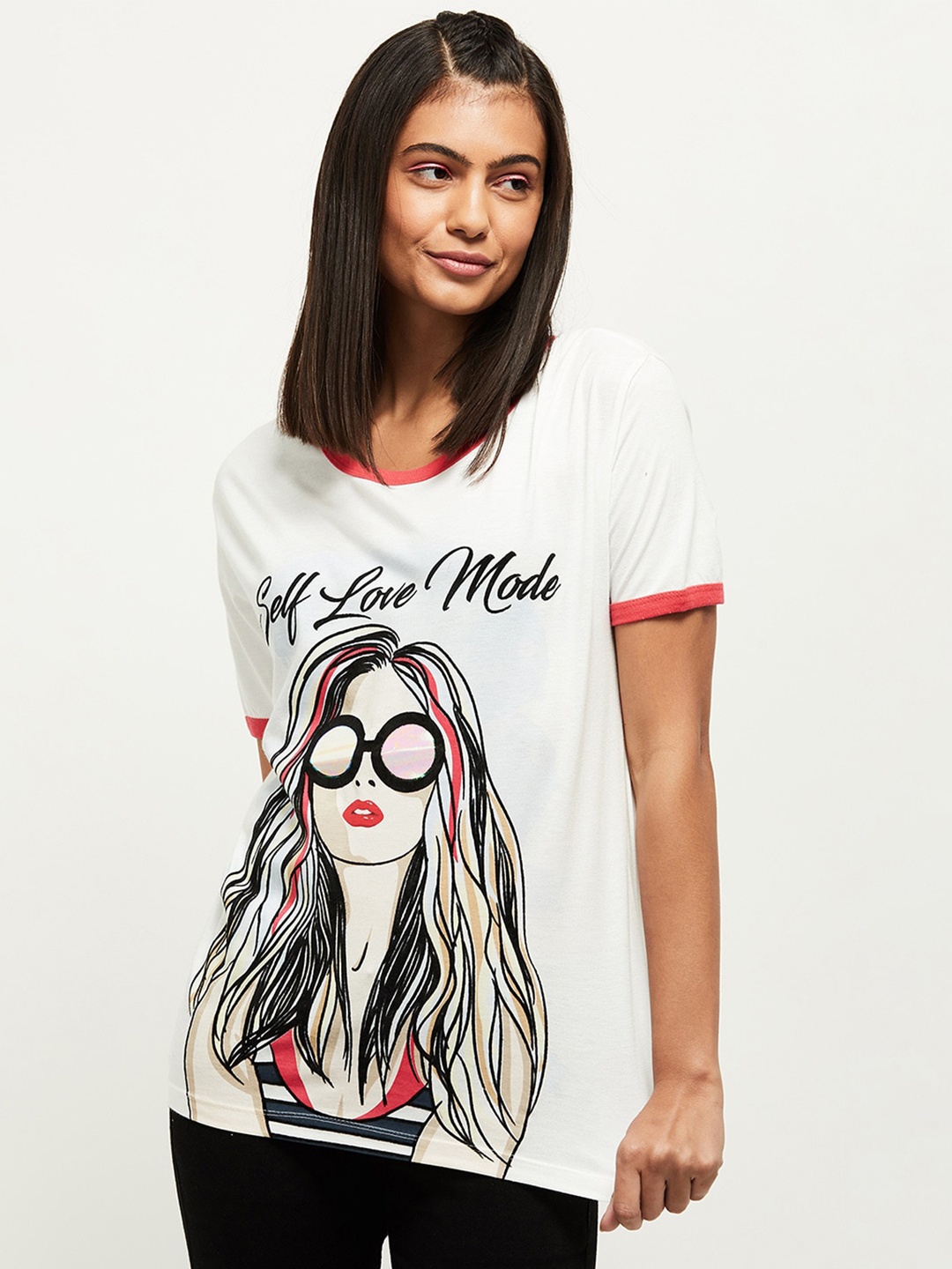 

max Women White Printed T-shirt