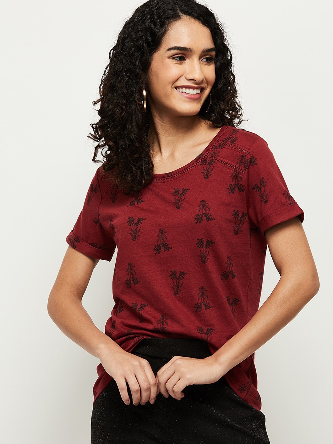 

max Women Maroon Floral Printed 100% Cotton T-shirt