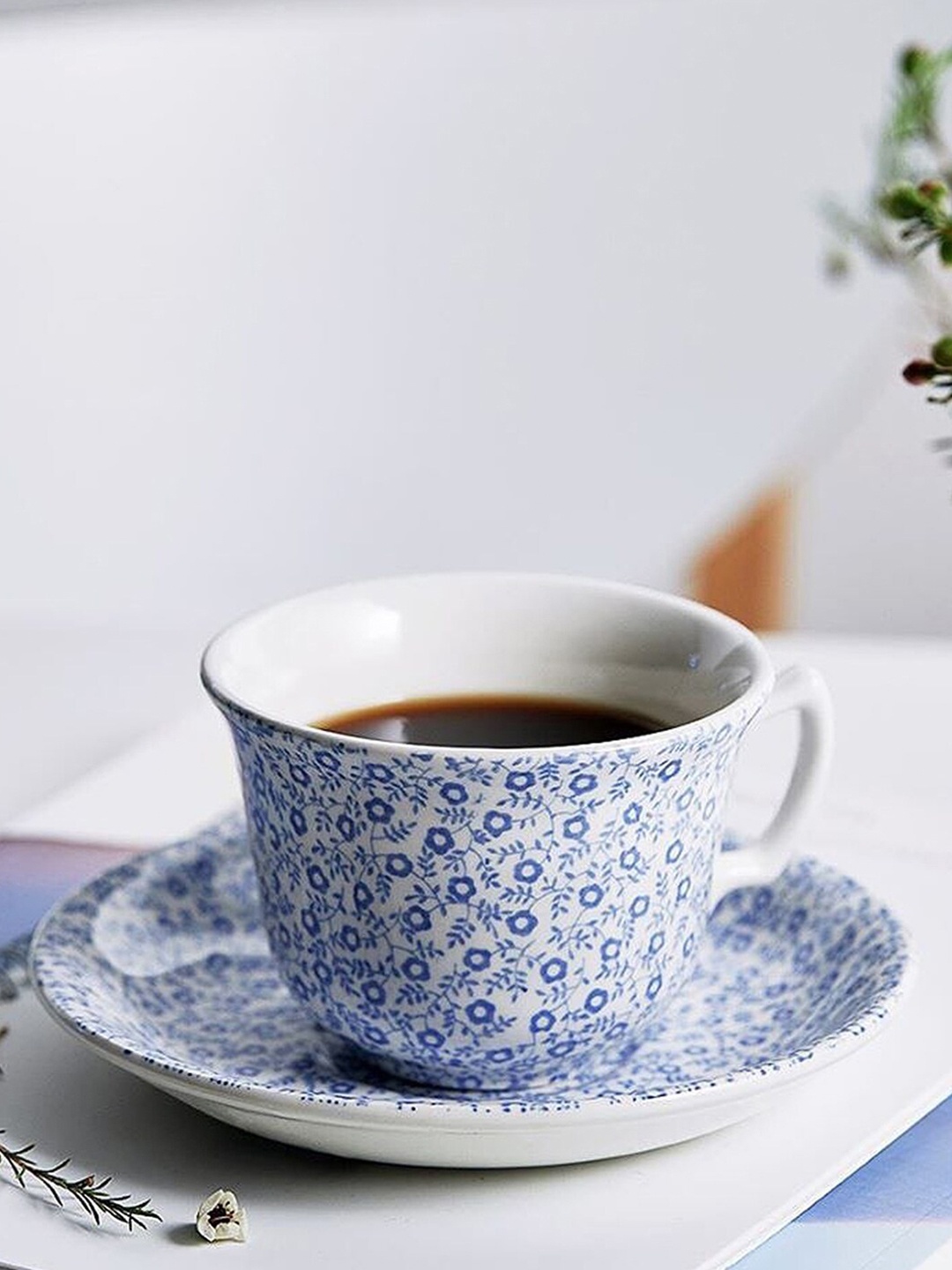 

BURLEIGH Blue & White Printed Earthen Clay Glossy Saucer