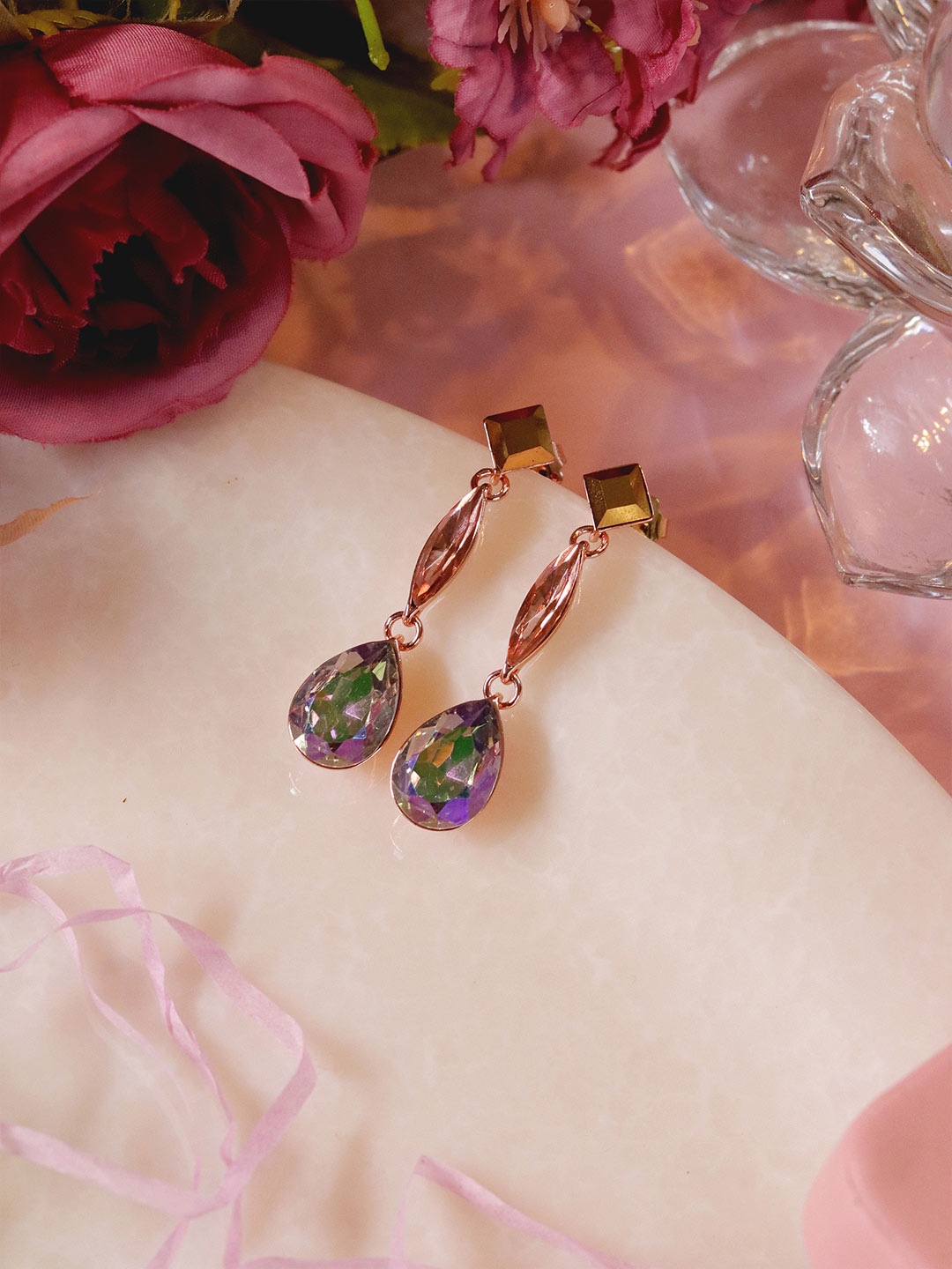 

Ishhaara Brown Geometric 3-Tiered Drop Earrings