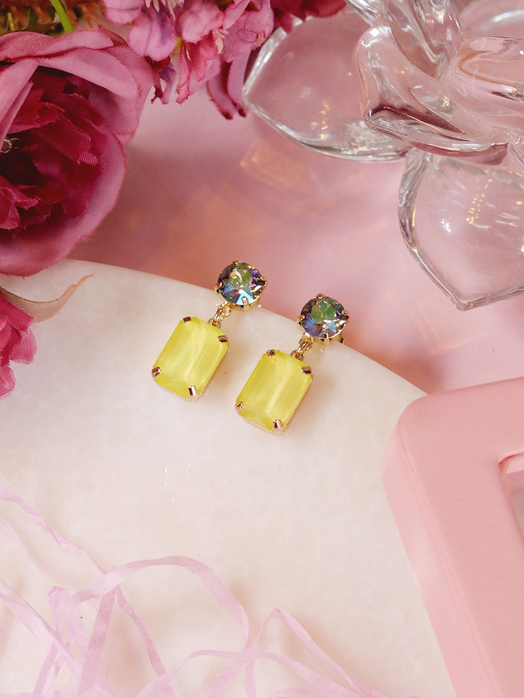 

Ishhaara Yellow Irridescent Square Drop Earrings