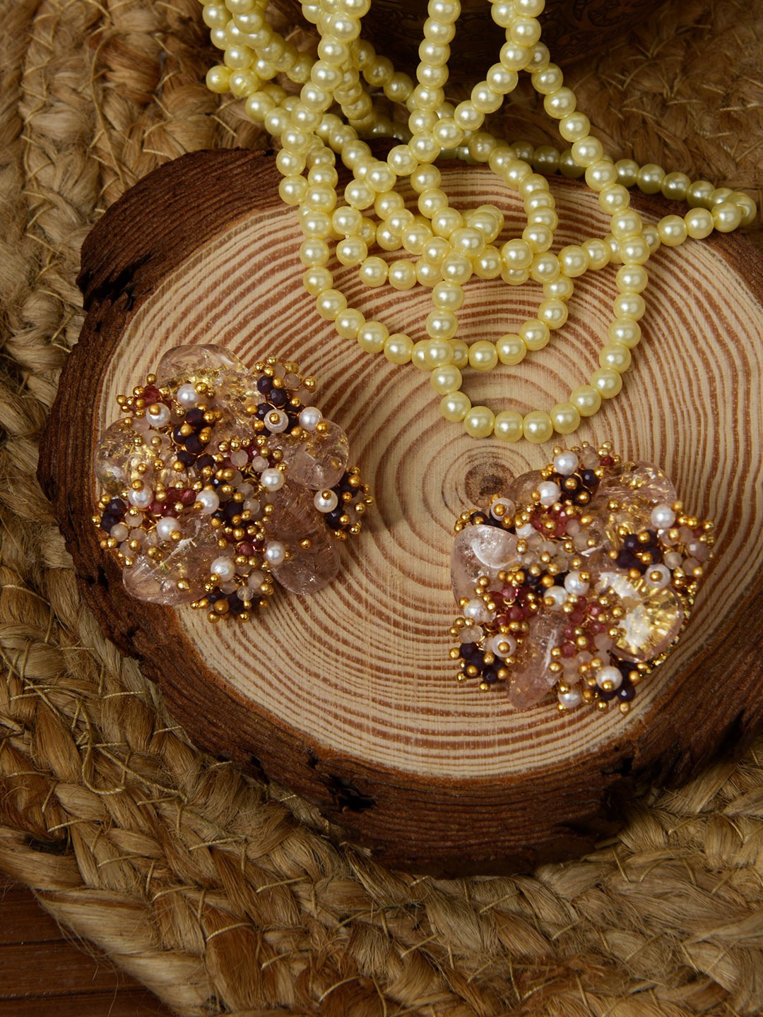 

D'oro Maroon Contemporary Studs Earrings
