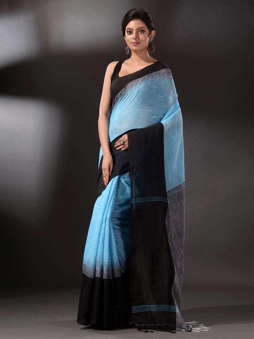 

Arhi Blue & Black Woven Design Pure Cotton Saree