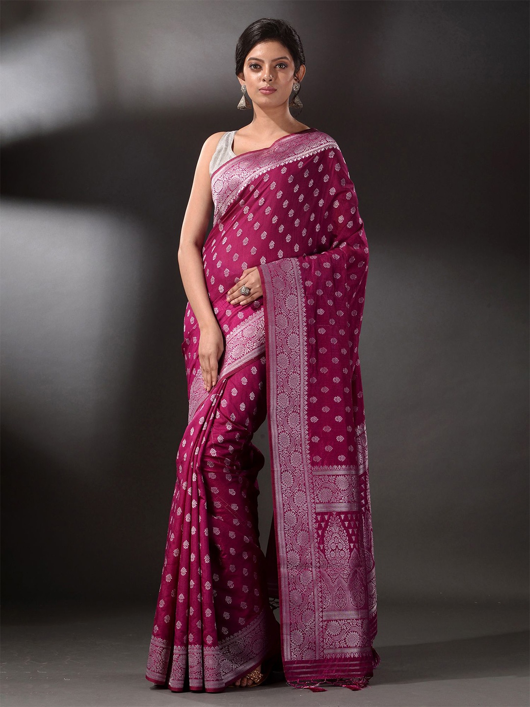 

Arhi Magenta & Silver-Toned Woven Design Brocade Saree