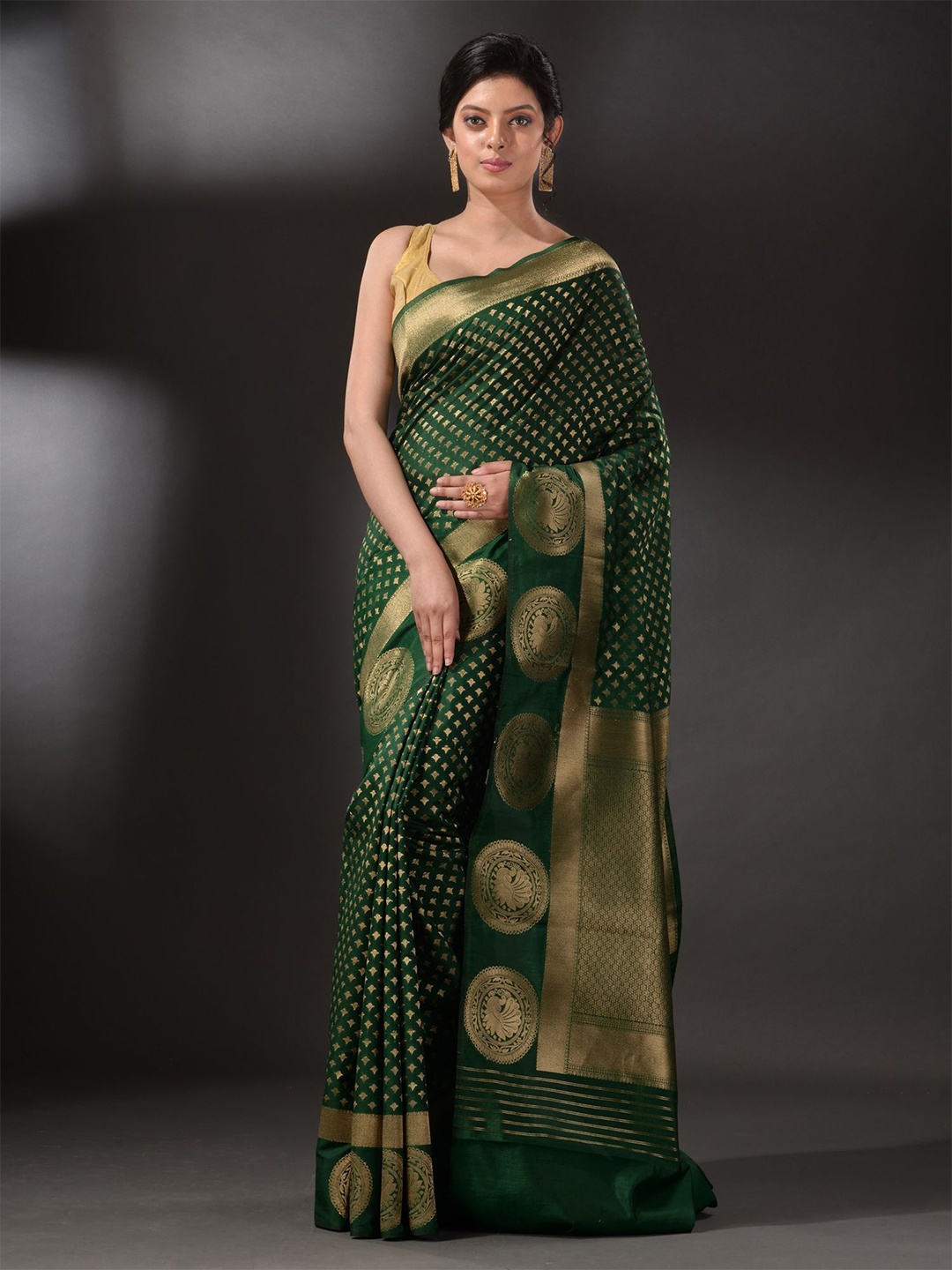 

Arhi Green & Gold-Toned Woven Design Silk Zari Brocade Saree