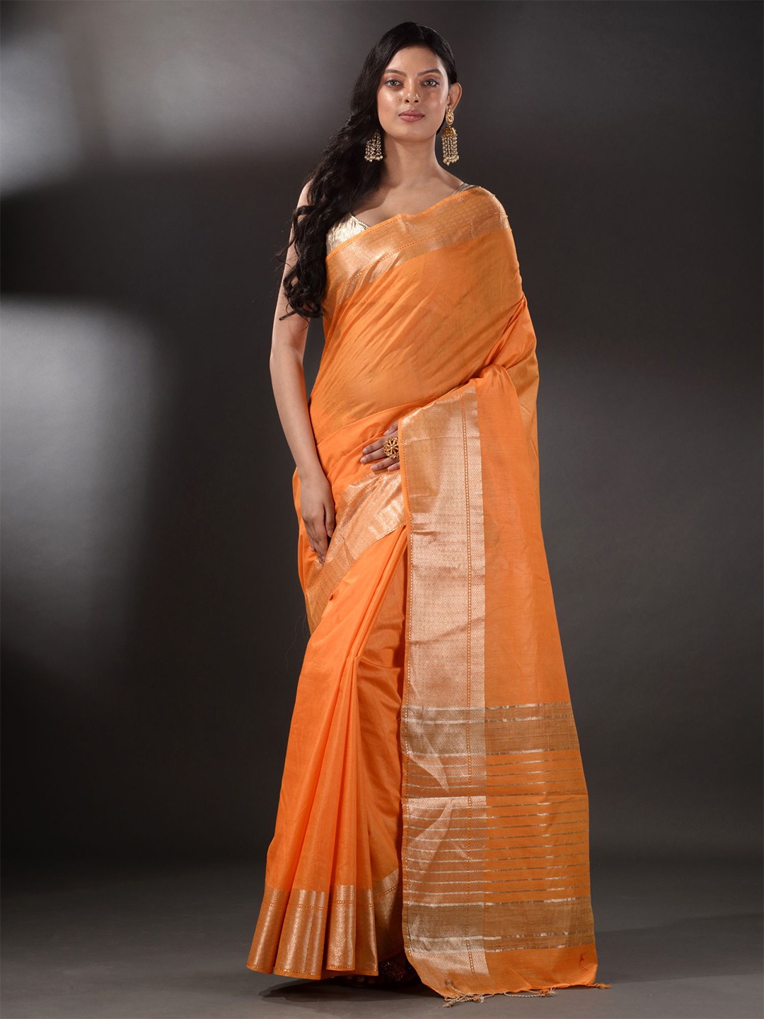 

Arhi Mustard & Silver-Toned Cotton Blended Saree