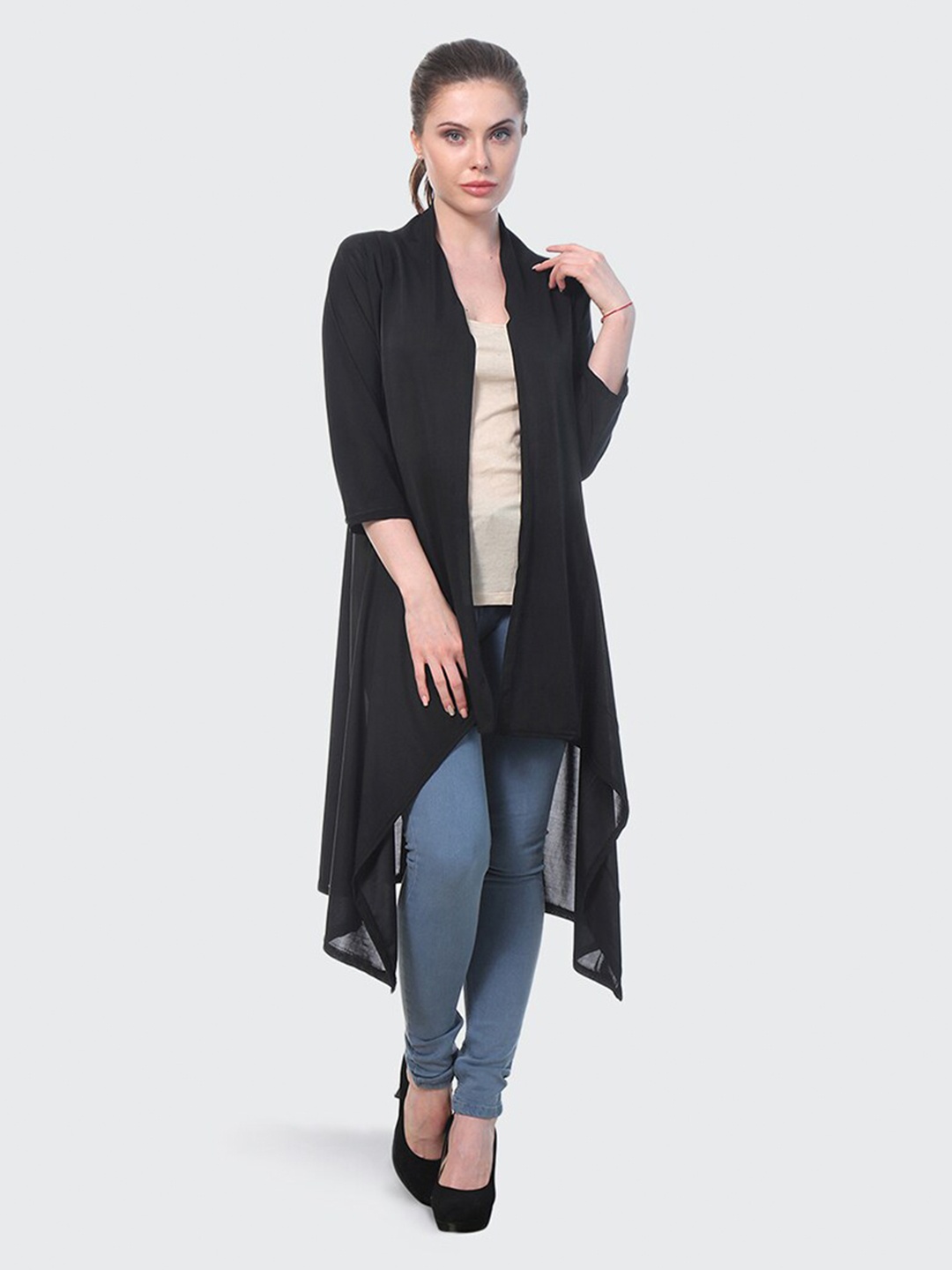 

BUY NEW TREND Women Black Solid Shrug