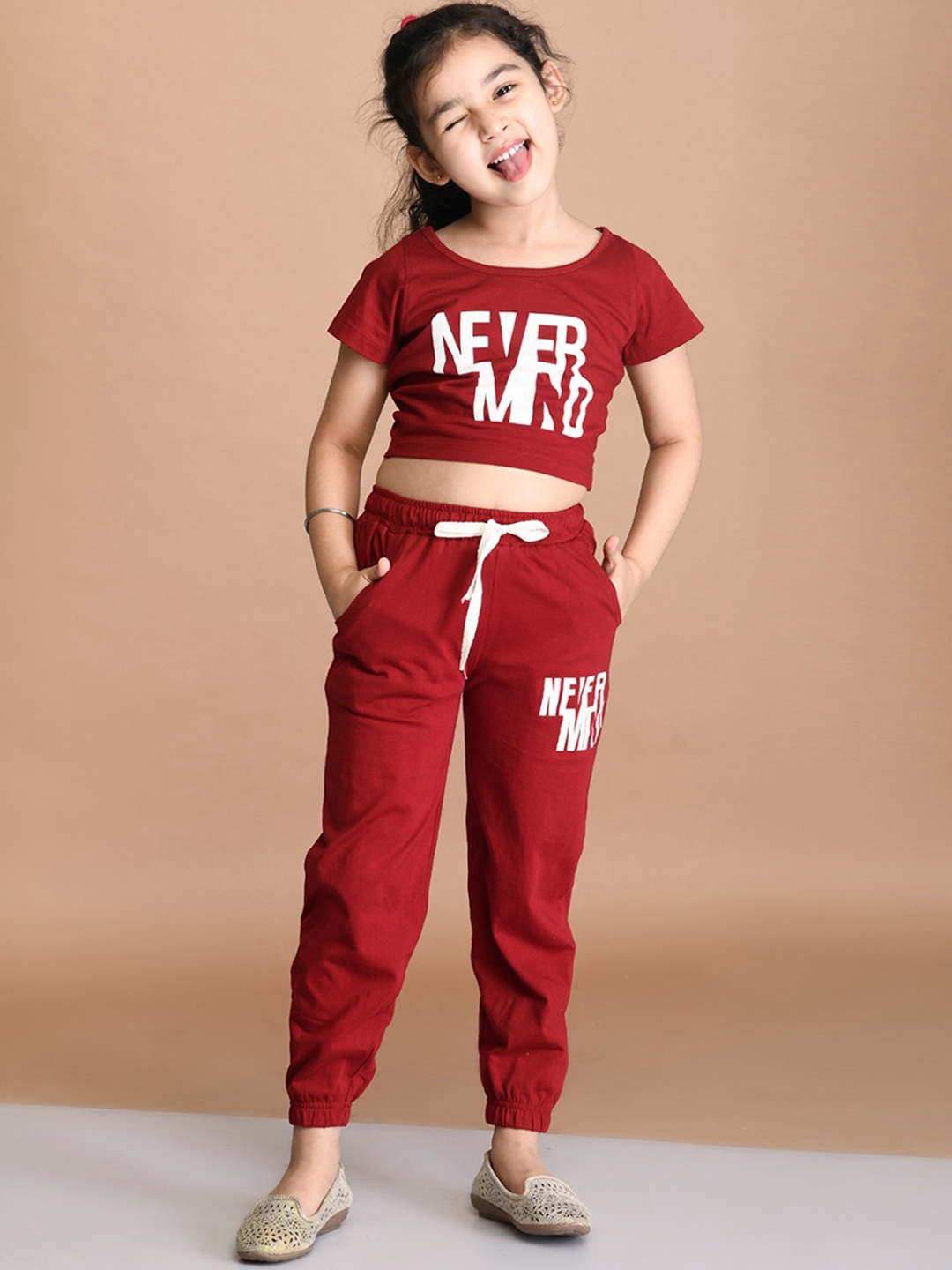 

LilPicks Girls Maroon Printed Top with Trousers