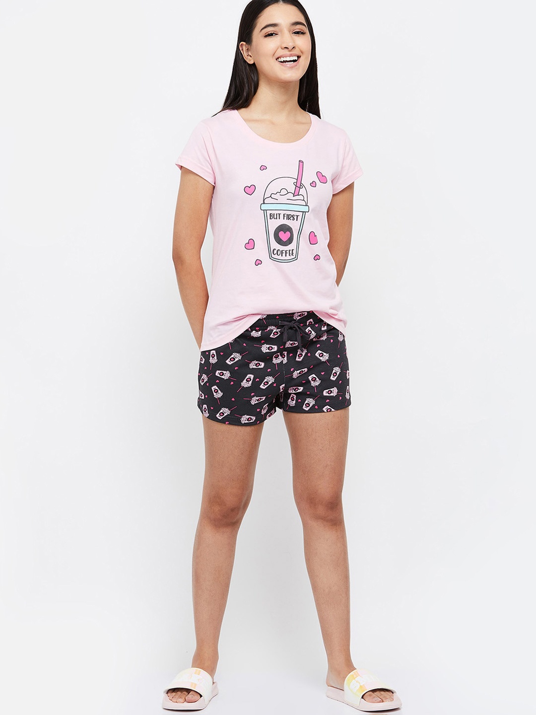

max Women Printed T-shirt with Drawstring Waist Shorts, Pink
