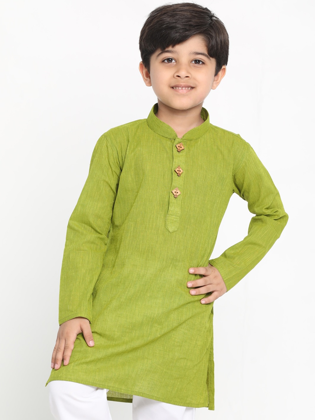 

VASTRAMAY Boys Green Thread Work Handloom Kurta