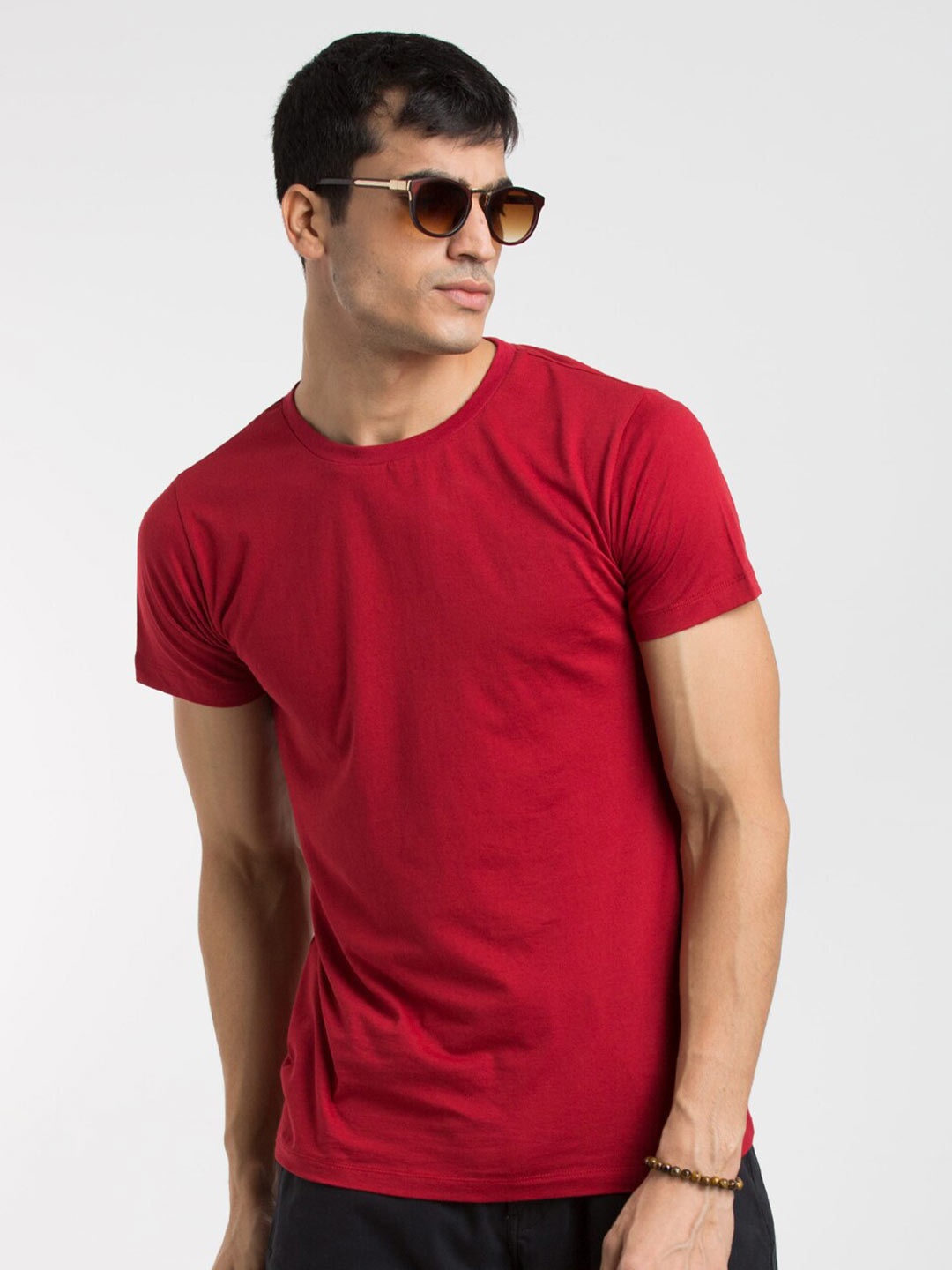 

Tinted Men Maroon Pure Cotton T-shirt