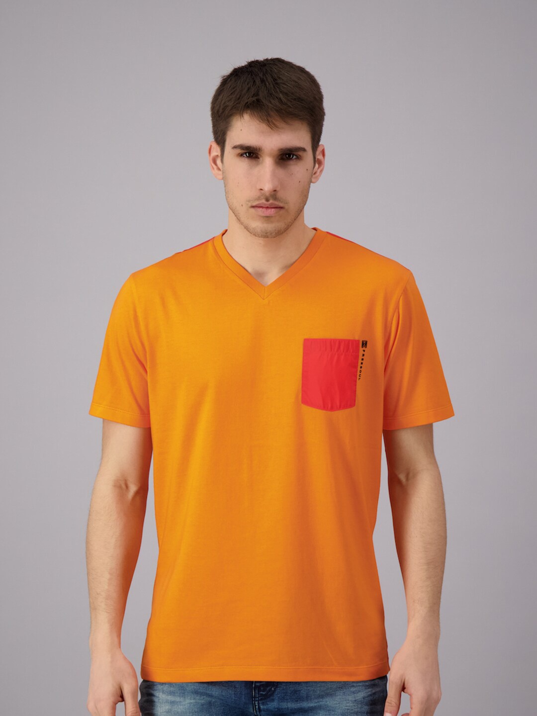 

FREESOUL Men Orange Solid V-Neck T-shirt
