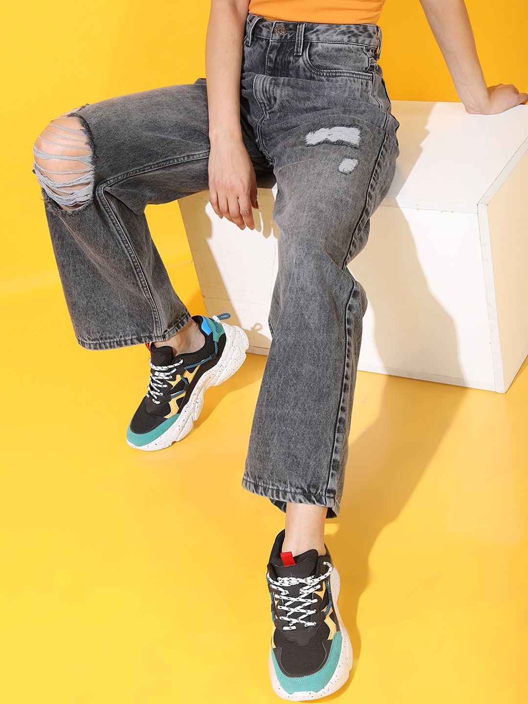 

Tokyo Talkies Women Grey Highly Distressed Heavy Fade Jeans