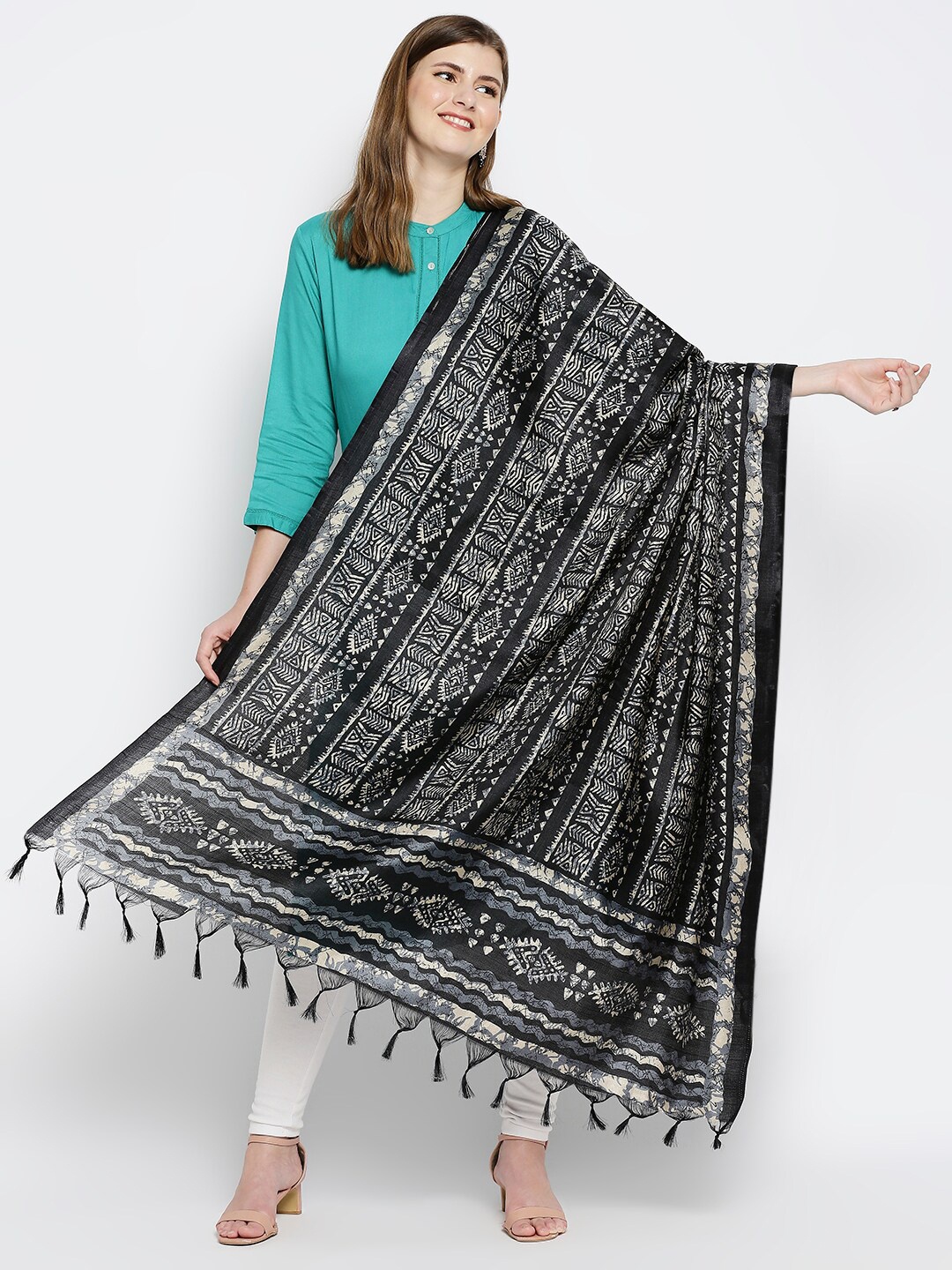 

Dupatta Bazaar Black & White Ethnic Motifs Printed Dupatta