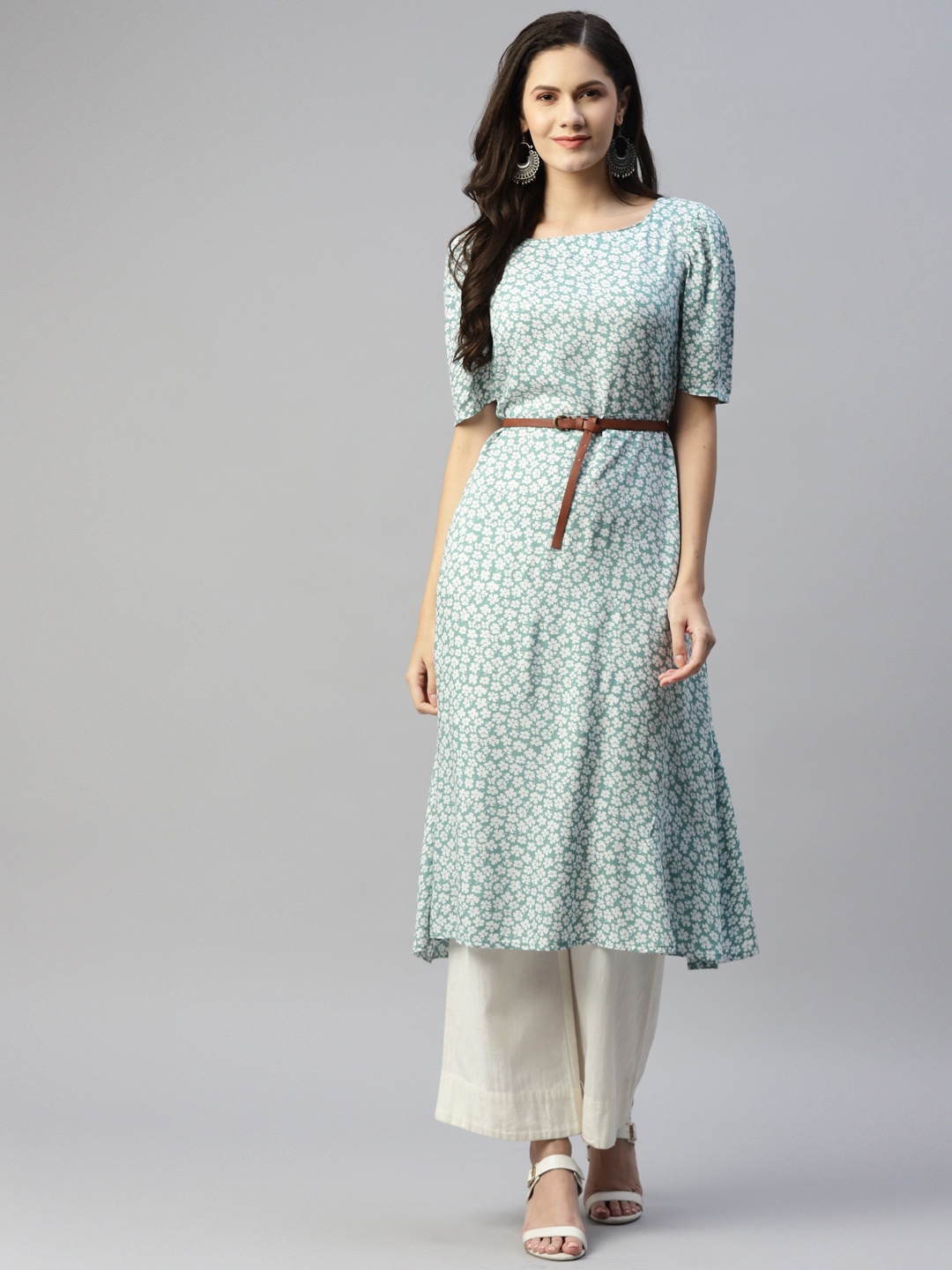

MALHAAR Women Mint Green & White Floral Printed Kurta