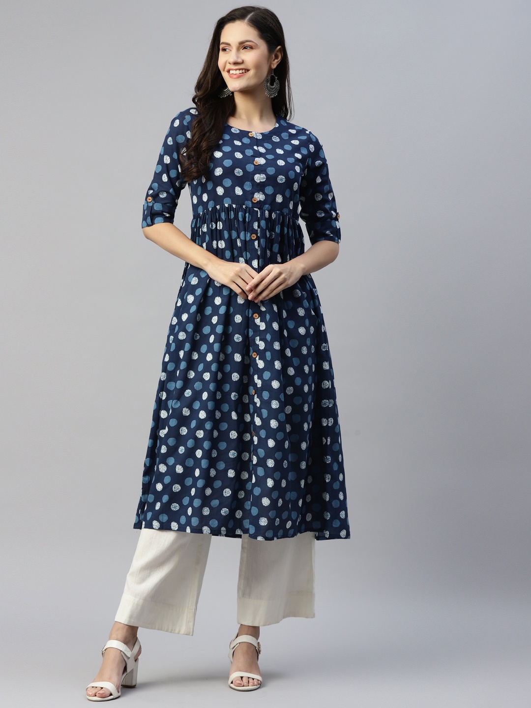

MALHAAR Women Navy Blue & White Geometric Printed Cotton Anarkali Kurta